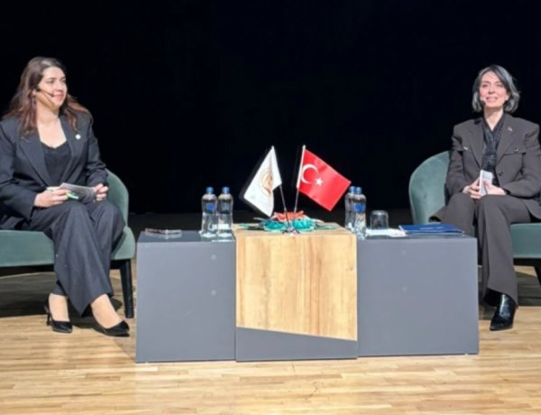 Sinem Dedetaş Çanakkale’de Konuştu: Tarih Hep Kadının Başarısızlıklarını Yazıyor